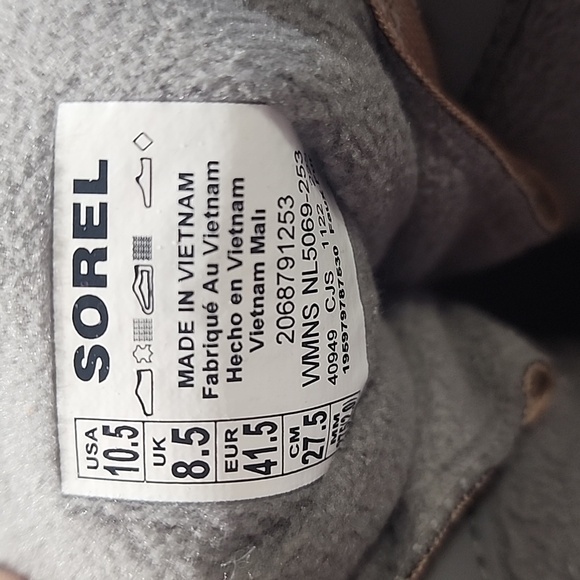 Sorel winter boots - size 10.5 - Picture 5 of 6